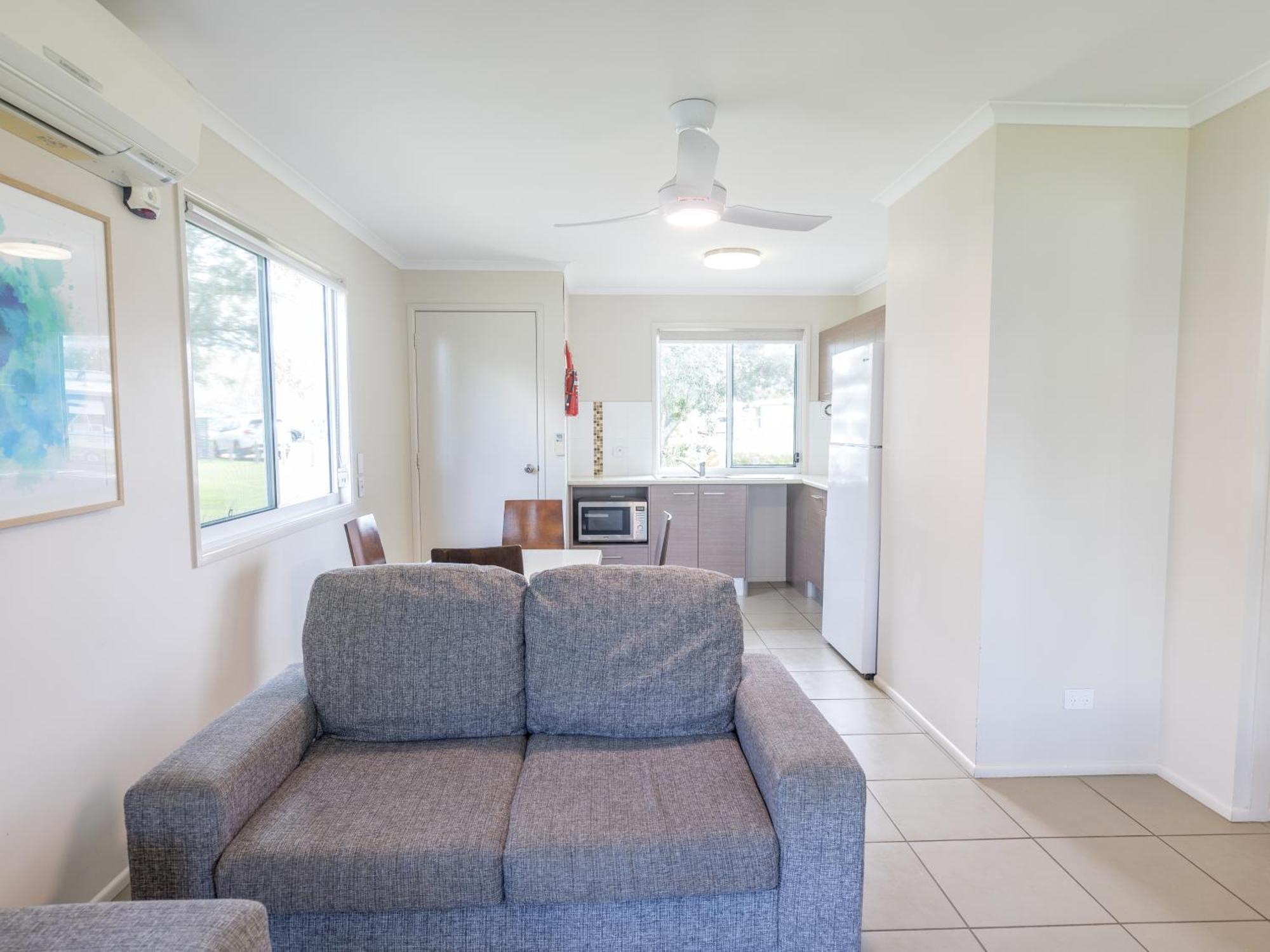 Nrma Lake Somerset Holiday Park Kilcoy Pokoj fotografie